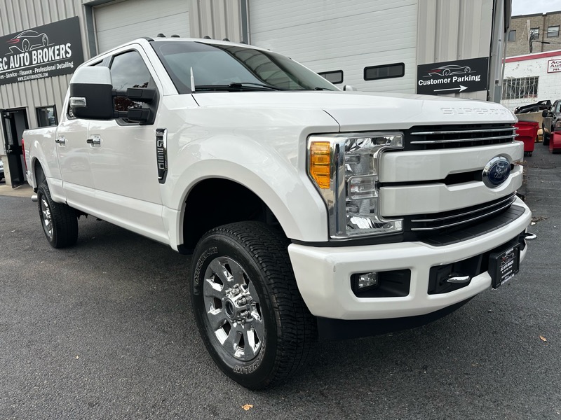 Ford F-250 SD Lariat Crew Cab 4WD 2017 Ford F-250 SD Lariat Crew Cab 4WD 2017