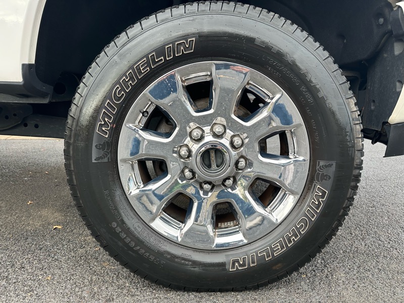 Ford F-250 SD Lariat Crew Cab 4WD 2017 Ford F-250 SD Lariat Crew Cab 4WD 2017