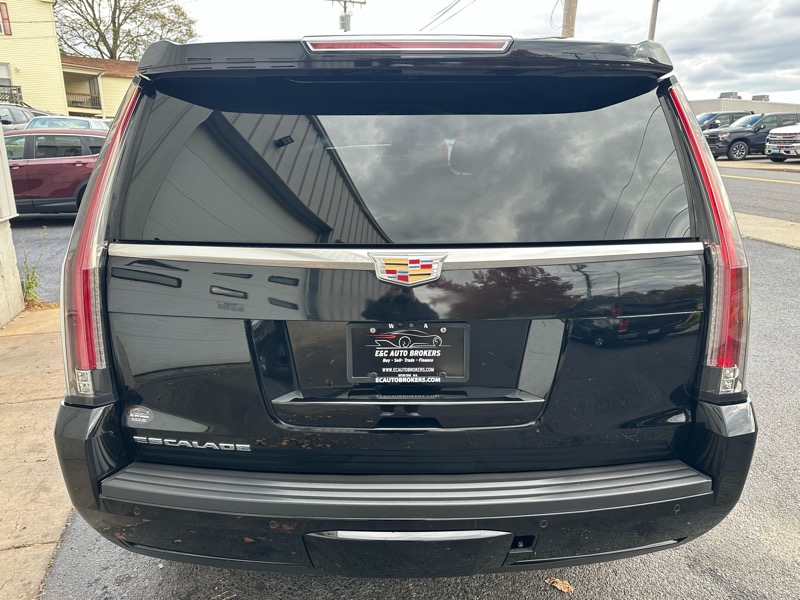 Cadillac Escalade Luxury 4WD 2018 Cadillac Escalade Luxury 4WD 2018