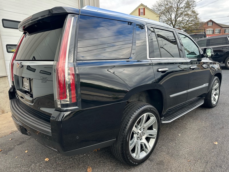 Cadillac Escalade Luxury 4WD 2018 Cadillac Escalade Luxury 4WD 2018