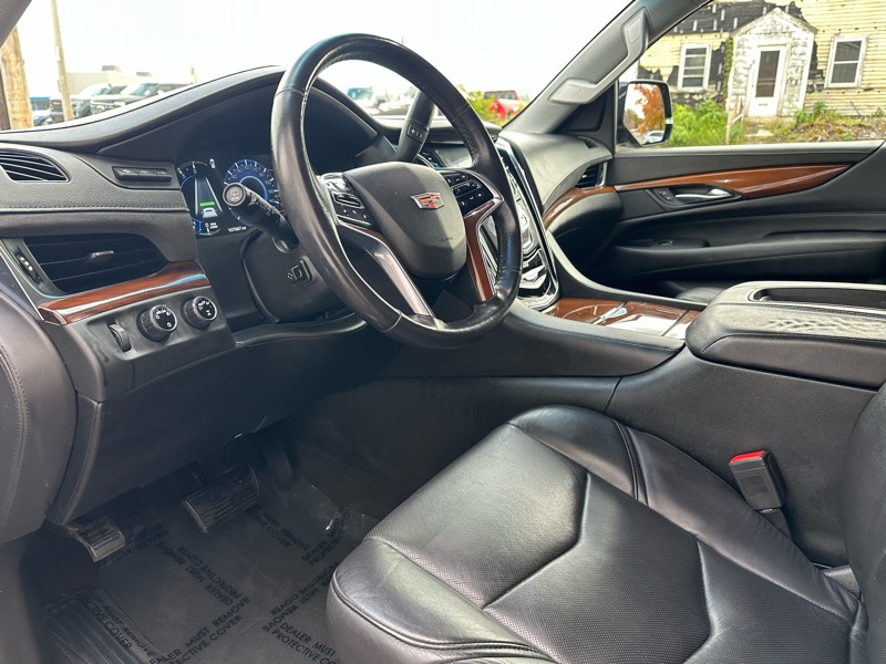 Cadillac Escalade Luxury 4WD 2018 Cadillac Escalade Luxury 4WD 2018