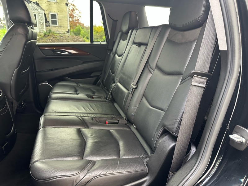 Cadillac Escalade Luxury 4WD 2018 Cadillac Escalade Luxury 4WD 2018