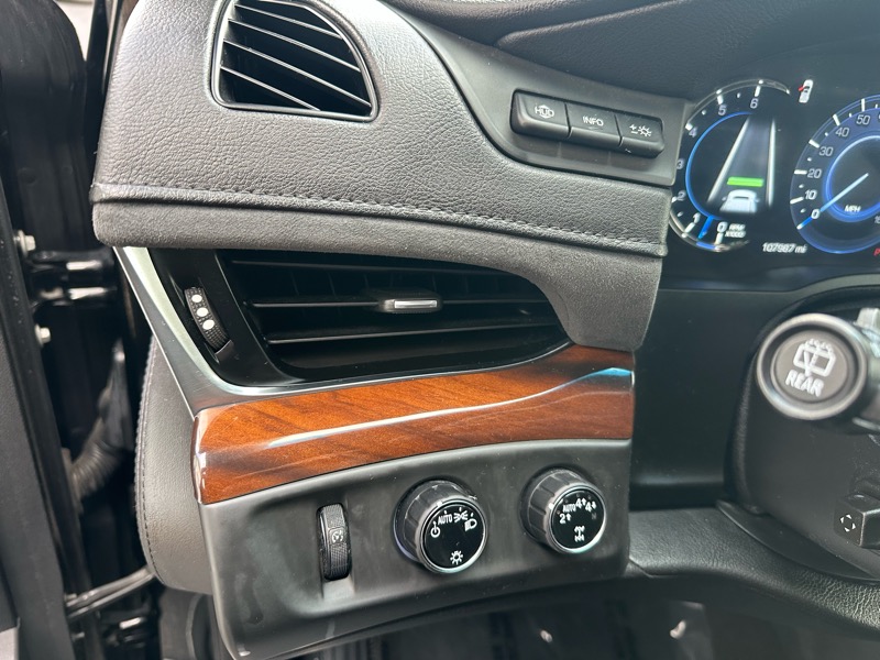 Cadillac Escalade Luxury 4WD 2018 Cadillac Escalade Luxury 4WD 2018