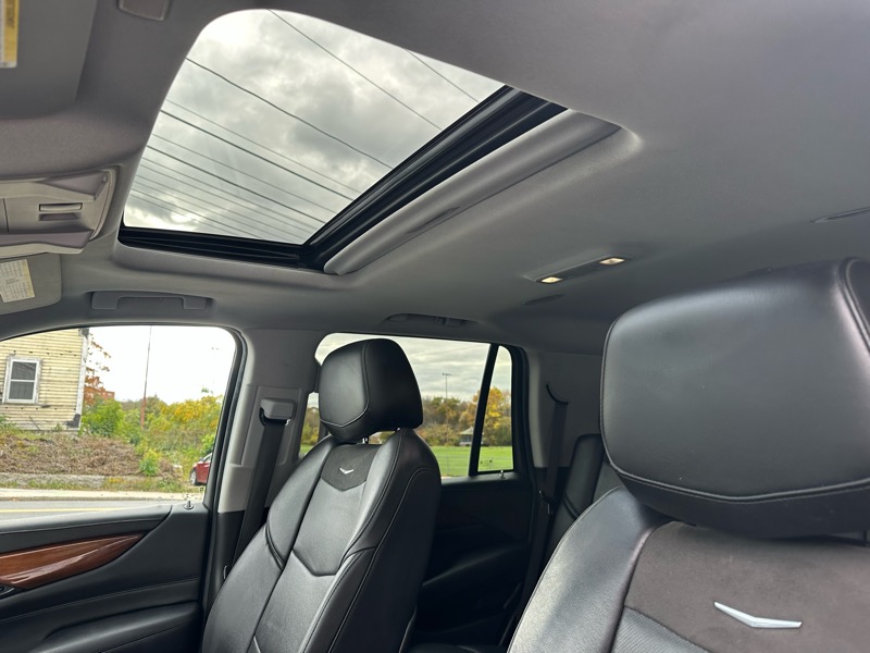 Cadillac Escalade Luxury 4WD 2018 Cadillac Escalade Luxury 4WD 2018