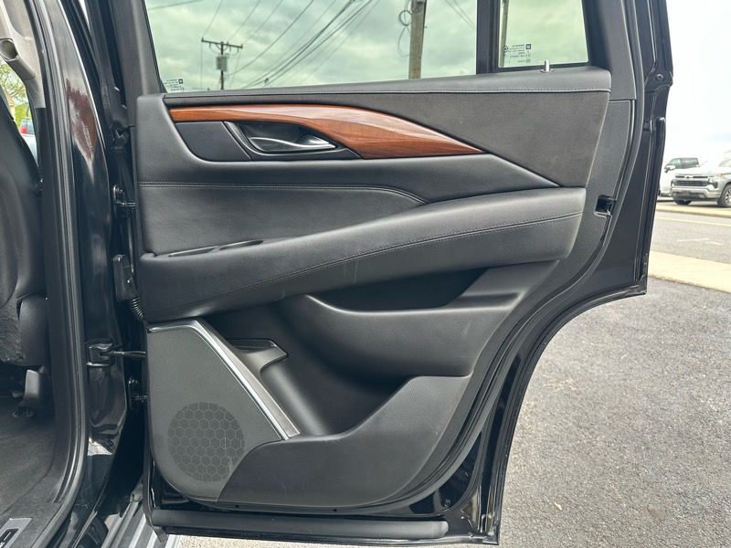 Cadillac Escalade Luxury 4WD 2018 Cadillac Escalade Luxury 4WD 2018