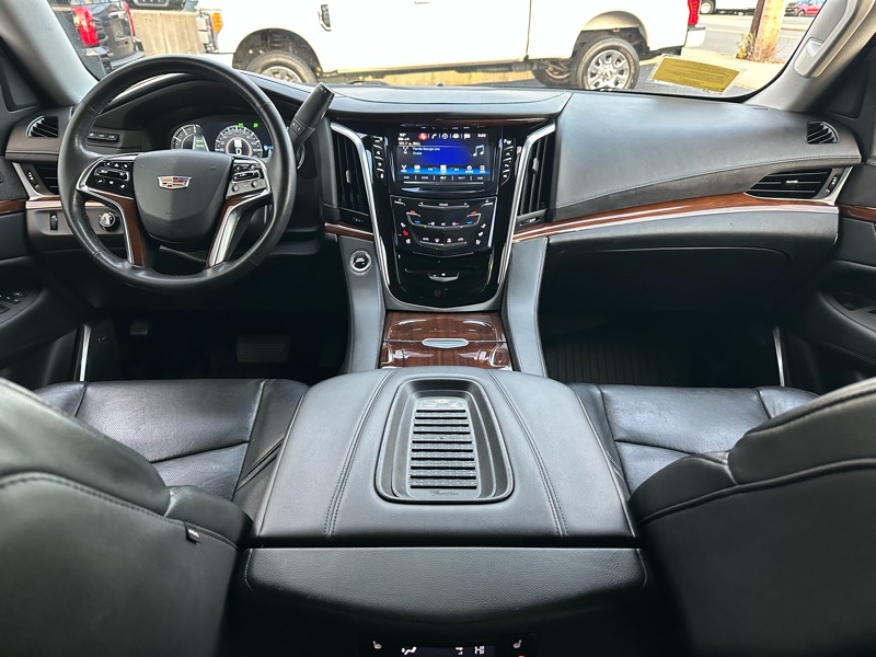 Cadillac Escalade Luxury 4WD 2020 Cadillac Escalade Luxury 4WD 2020