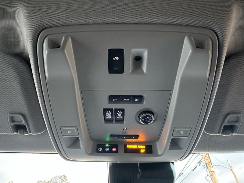 Cadillac Escalade Luxury 4WD 2020 Cadillac Escalade Luxury 4WD 2020