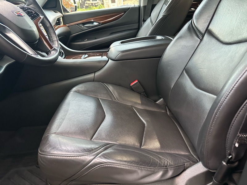 Cadillac Escalade Luxury 4WD 2020 Cadillac Escalade Luxury 4WD 2020