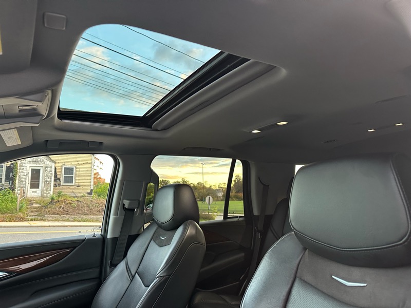 Cadillac Escalade Luxury 4WD 2020 Cadillac Escalade Luxury 4WD 2020
