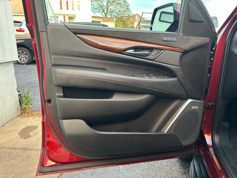 Cadillac Escalade Luxury 4WD 2020 Cadillac Escalade Luxury 4WD 2020