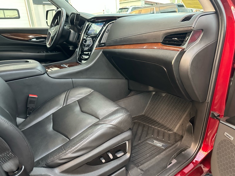 Cadillac Escalade Luxury 4WD 2020 Cadillac Escalade Luxury 4WD 2020
