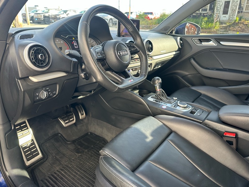 Audi S3 2.0T Premium Plus quattro 2017 Audi S3 2.0T Premium Plus quattro 2017