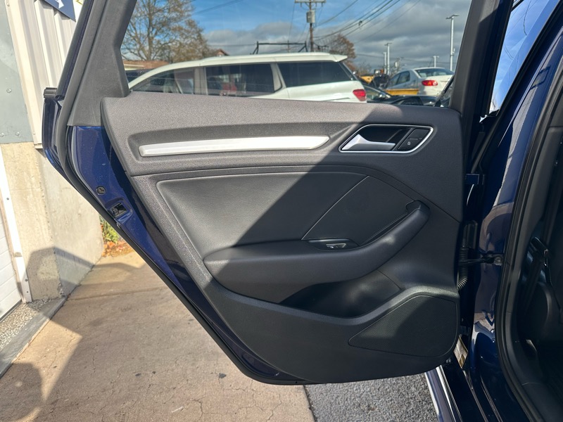 Audi S3 2.0T Premium Plus quattro 2017 Audi S3 2.0T Premium Plus quattro 2017