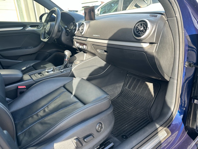 Audi S3 2.0T Premium Plus quattro 2017 Audi S3 2.0T Premium Plus quattro 2017