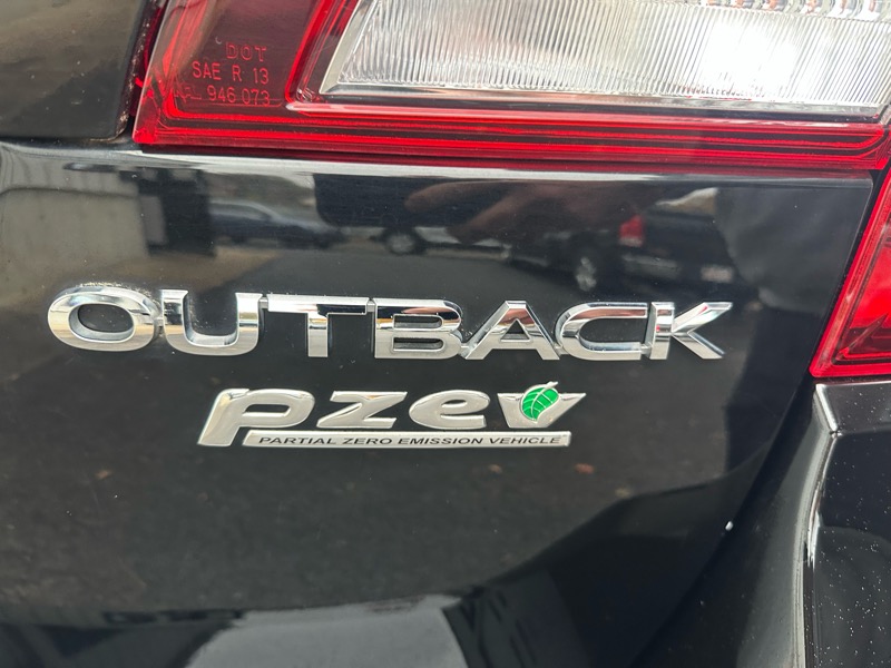 Subaru Outback 2.5i Limited 2016 Subaru Outback 2.5i Limited 2016