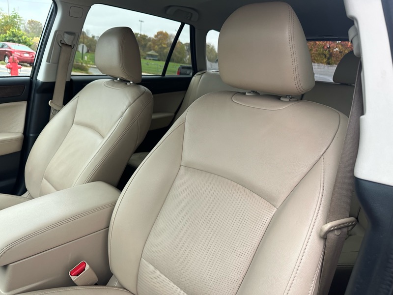 Subaru Outback 2.5i Limited 2016 Subaru Outback 2.5i Limited 2016