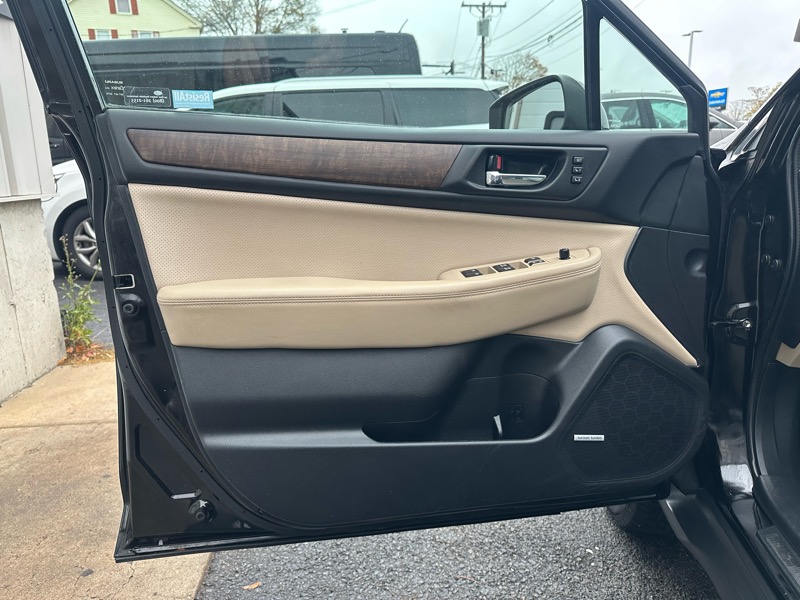 Subaru Outback 2.5i Limited 2016 Subaru Outback 2.5i Limited 2016