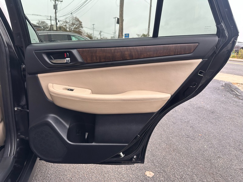 Subaru Outback 2.5i Limited 2016 Subaru Outback 2.5i Limited 2016