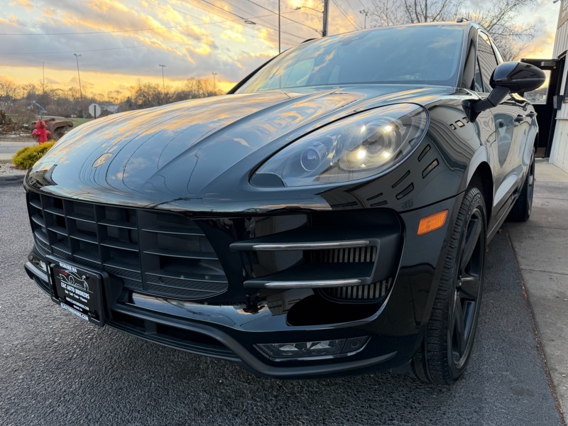 2016 Porsche Macan Turbo