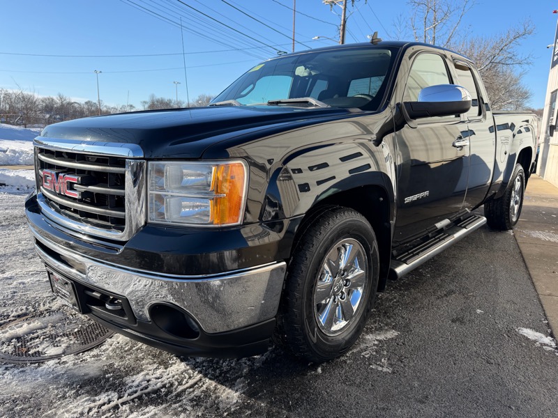 GMC Sierra 1500 SLE Ext. Cab 4WD 2011
