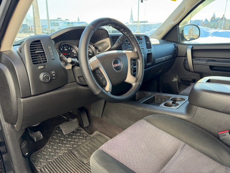 GMC Sierra 1500 SLE Ext. Cab 4WD 2011