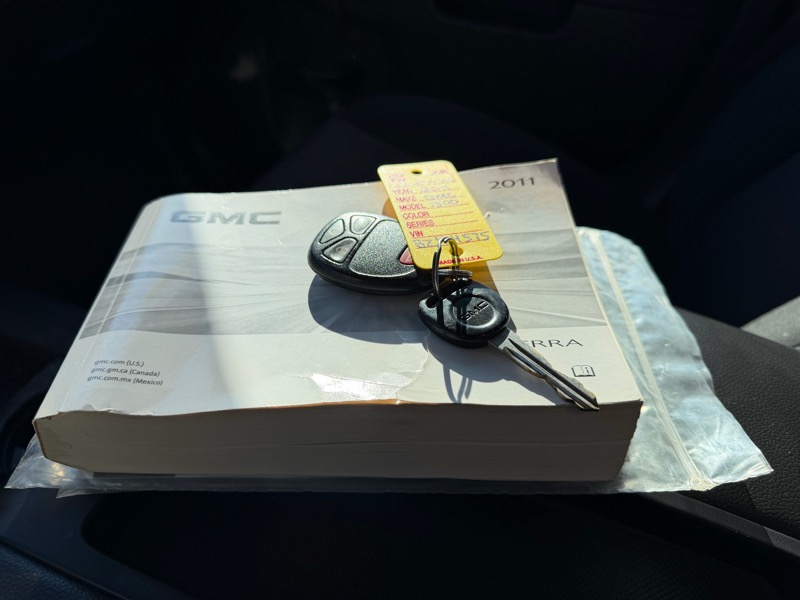 GMC Sierra 1500 SLE Ext. Cab 4WD 2011