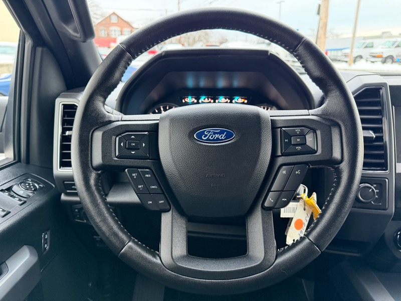 Ford F-150 XLT SuperCrew 4WD 2019