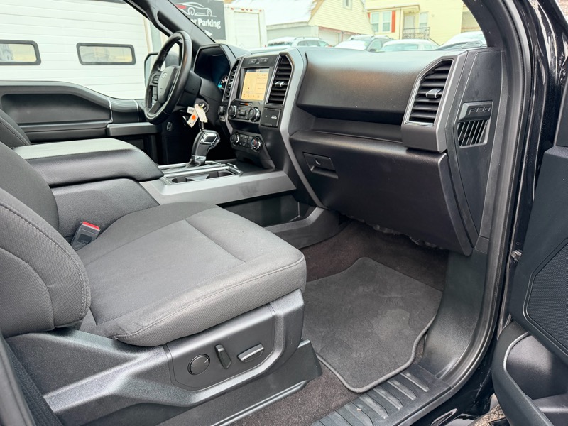 Ford F-150 XLT SuperCrew 4WD 2019
