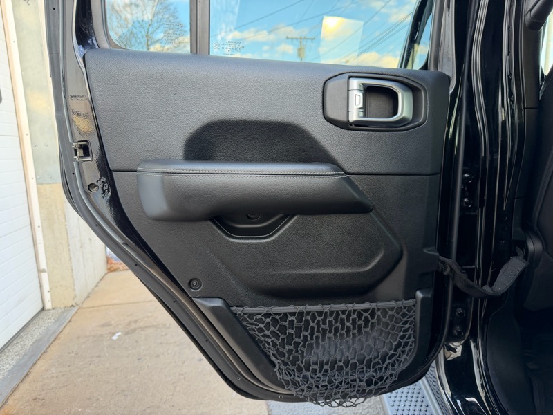 Jeep Wrangler Unlimited Sahara 2018