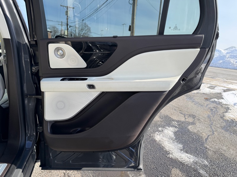 Lincoln Aviator Black Label 2023