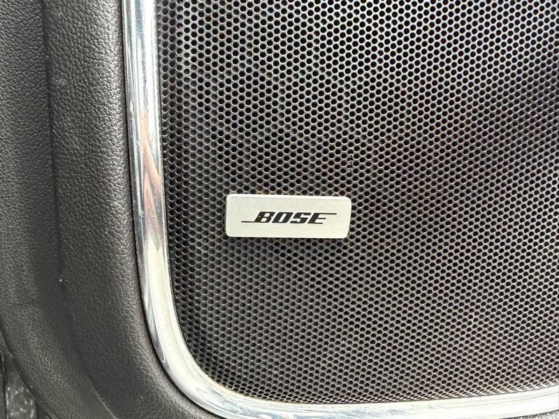 GMC Yukon XL SLT 1/2 Ton 4WD 2015