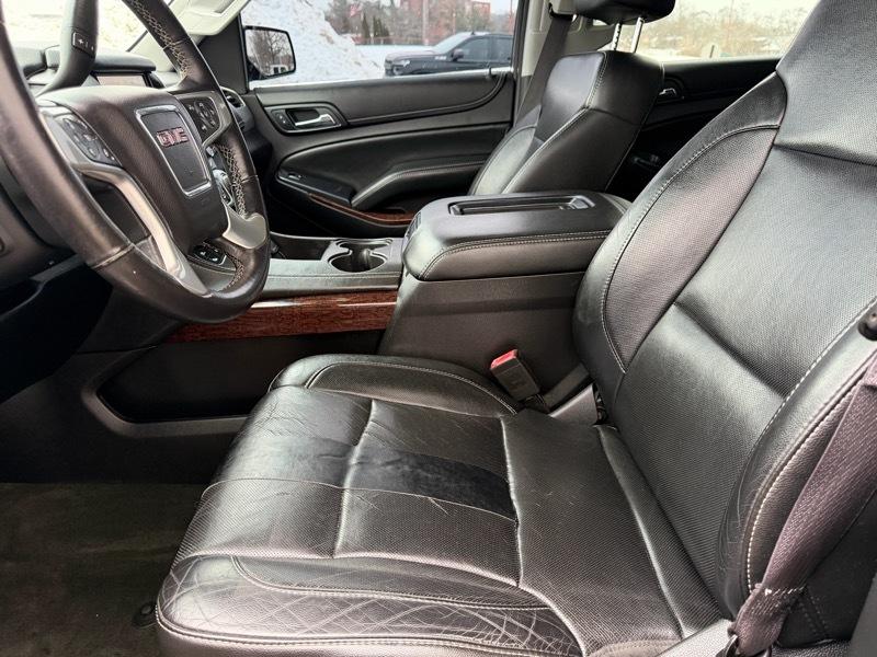 GMC Yukon XL SLT 1/2 Ton 4WD 2015