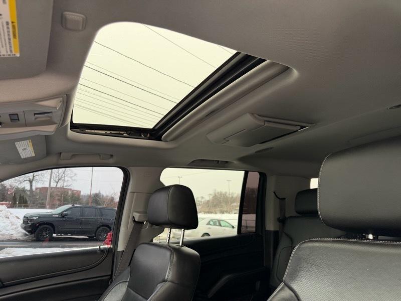 GMC Yukon XL SLT 1/2 Ton 4WD 2015