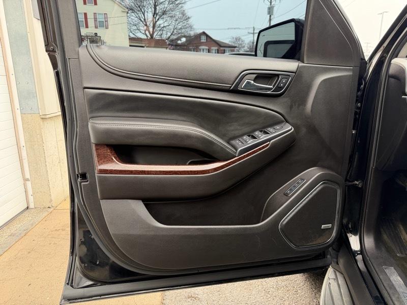 GMC Yukon XL SLT 1/2 Ton 4WD 2015