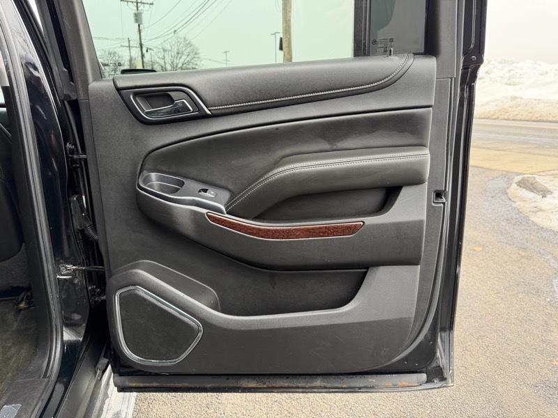 GMC Yukon XL SLT 1/2 Ton 4WD 2015