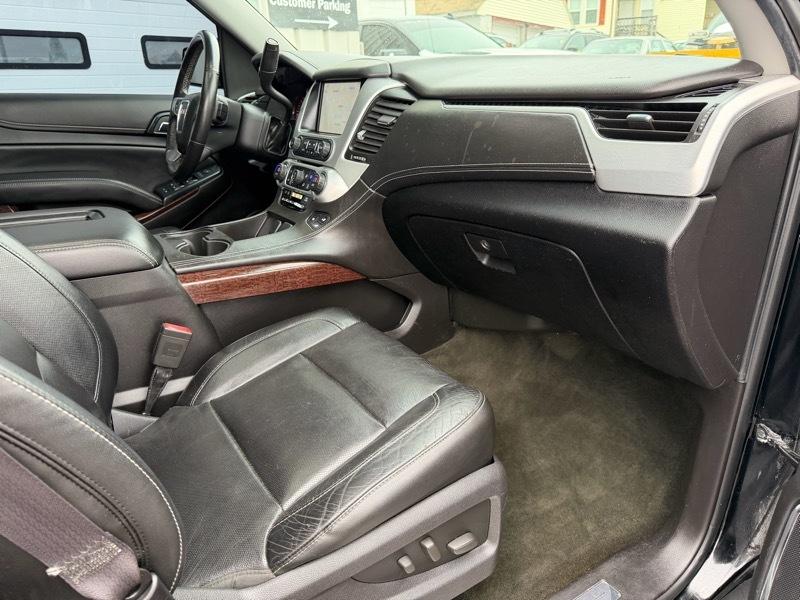 GMC Yukon XL SLT 1/2 Ton 4WD 2015