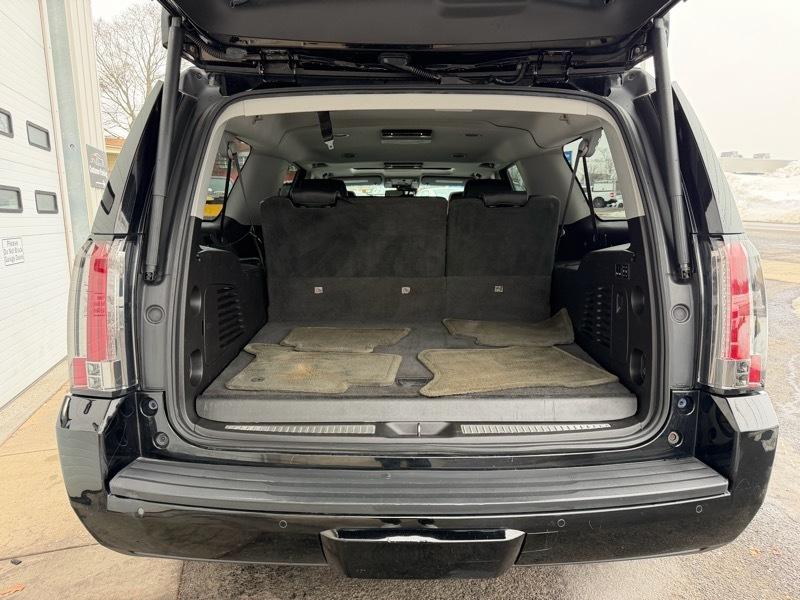 GMC Yukon XL SLT 1/2 Ton 4WD 2015