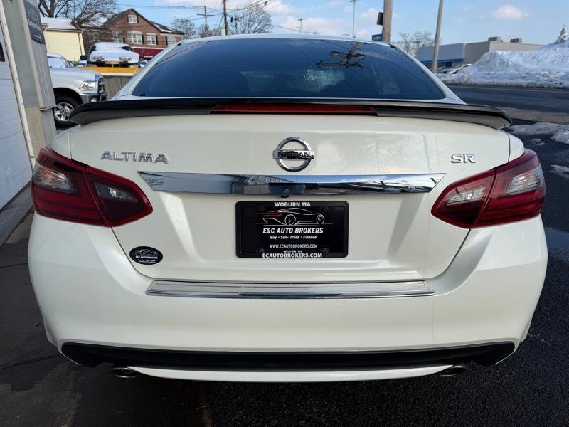 Nissan Altima 2.5 SR Sedan 2017