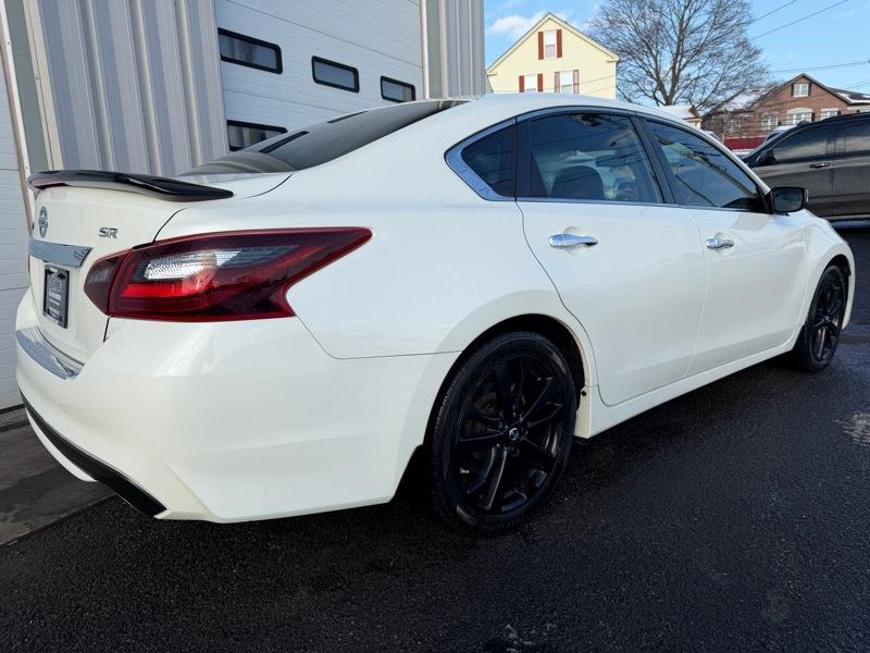 Nissan Altima 2.5 SR Sedan 2017