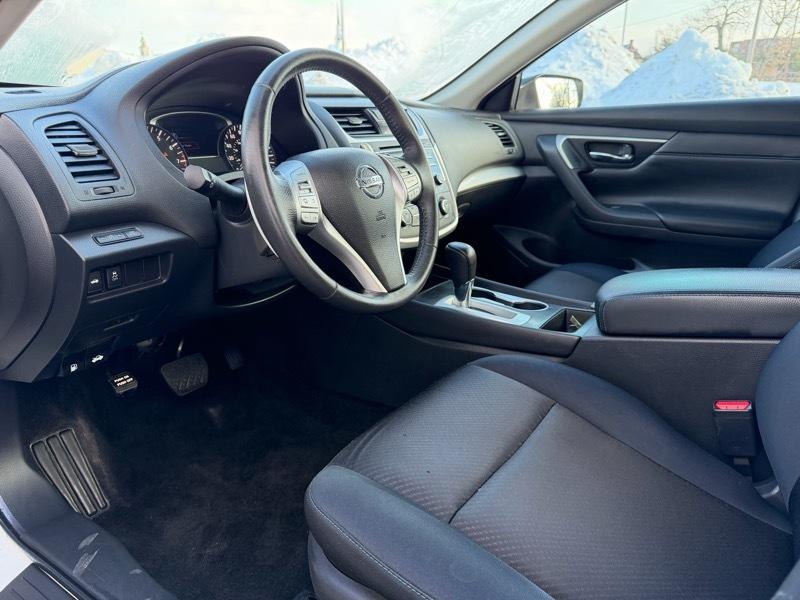 Nissan Altima 2.5 SR Sedan 2017