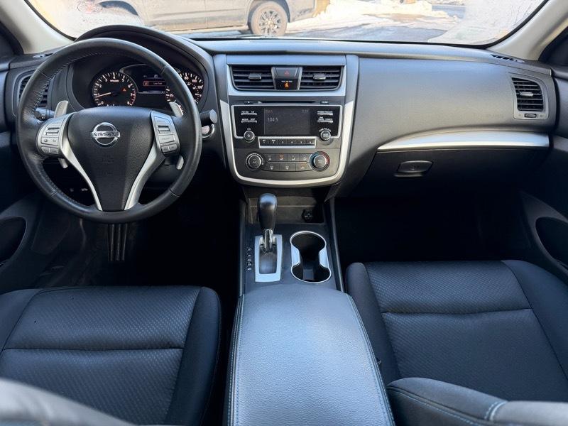 Nissan Altima 2.5 SR Sedan 2017