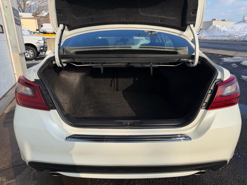 Nissan Altima 2.5 SR Sedan 2017