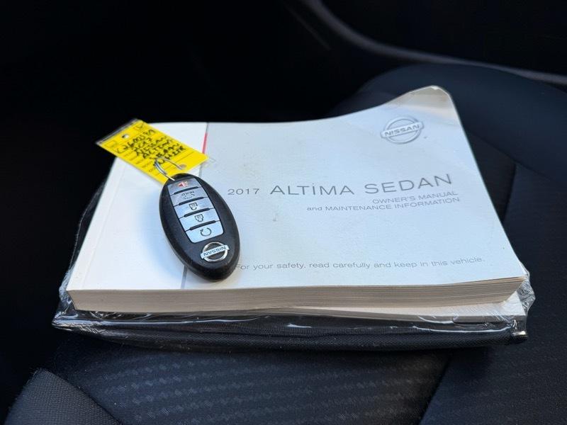 Nissan Altima 2.5 SR Sedan 2017