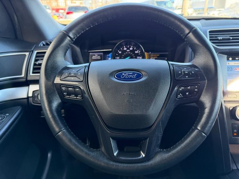 Ford Explorer XLT 4WD 2017
