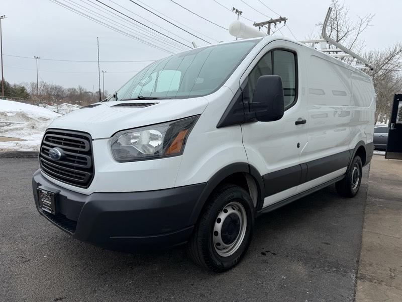 Ford Transit 250 Van Low Roof 60/40 Pass.130-in. WB 2015