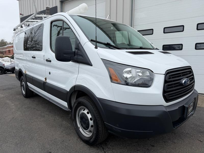 Ford Transit 250 Van Low Roof 60/40 Pass.130-in. WB 2015