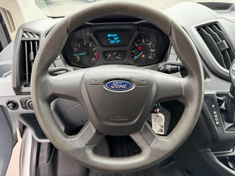 Ford Transit 250 Van Low Roof 60/40 Pass.130-in. WB 2015