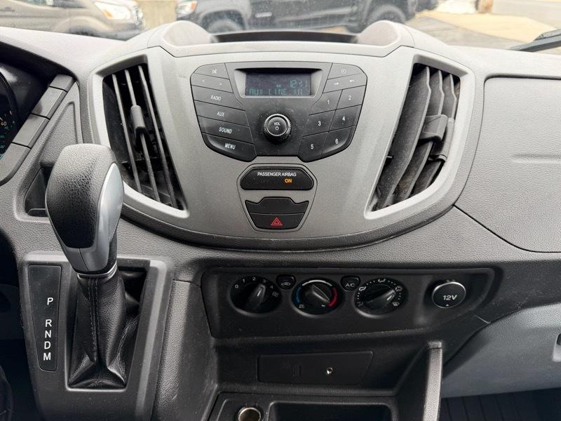 Ford Transit 250 Van Low Roof 60/40 Pass.130-in. WB 2015