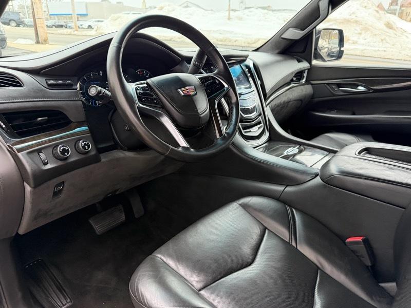 Cadillac Escalade Platinum 4WD 2017