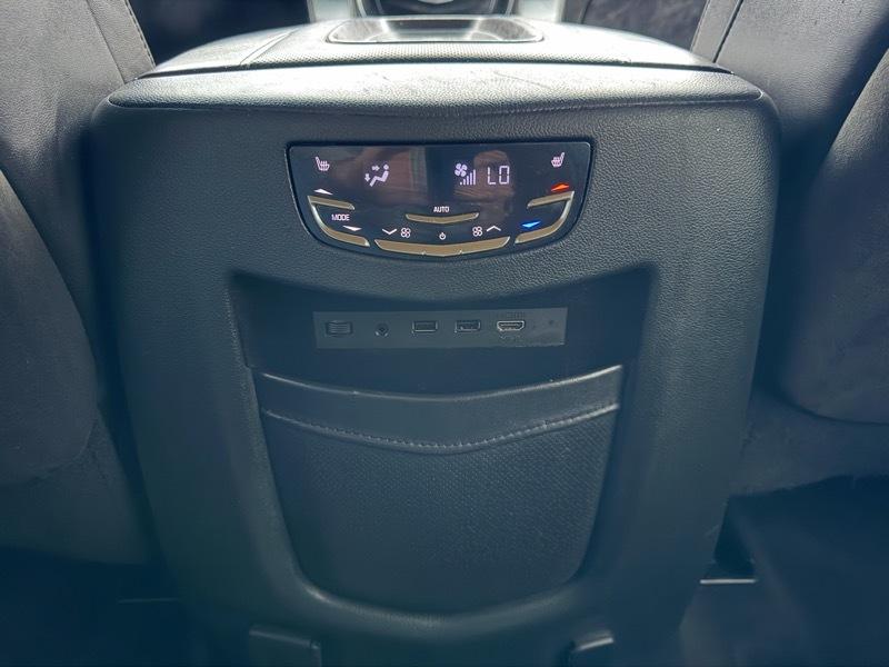 Cadillac Escalade Platinum 4WD 2017